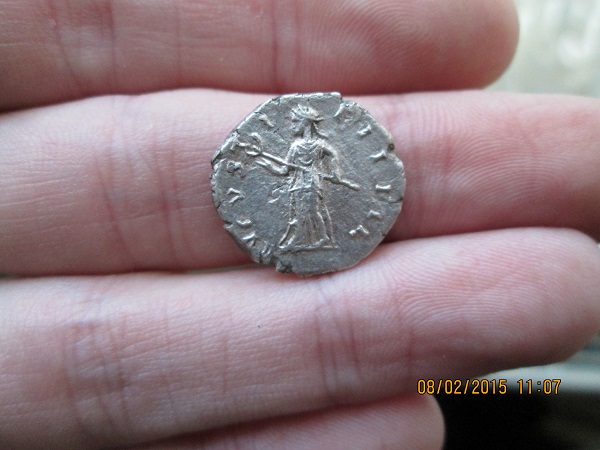 Faustina-Jr-Denarius,-Help-Needed