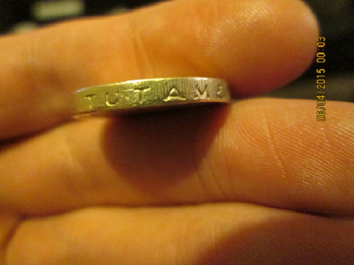 Fake-£1