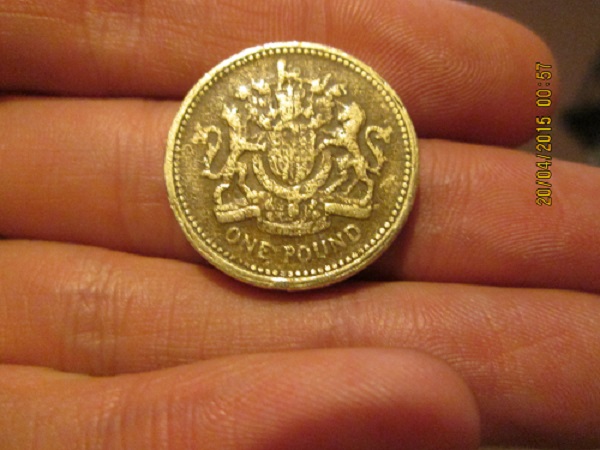Fake-£1