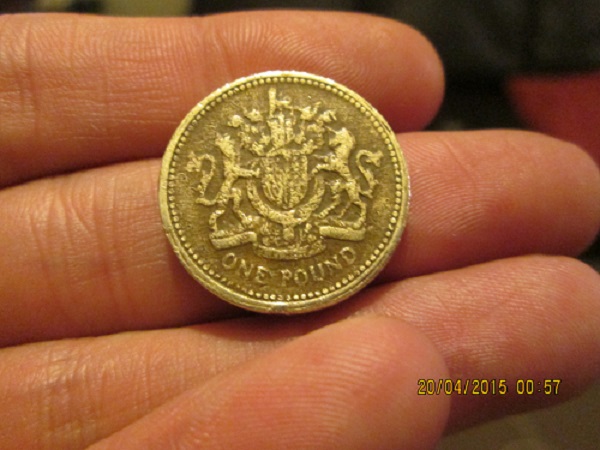 Fake-£1