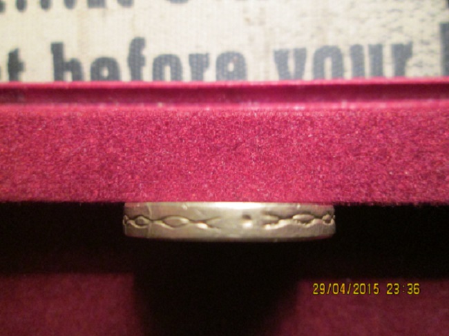 Fake-£1
