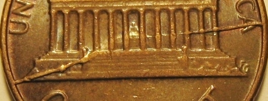 1981-P-Lincoln-Cent---Is-This-A-Bisecting-Rim-To-Rim-Reverse-Die-Crack?