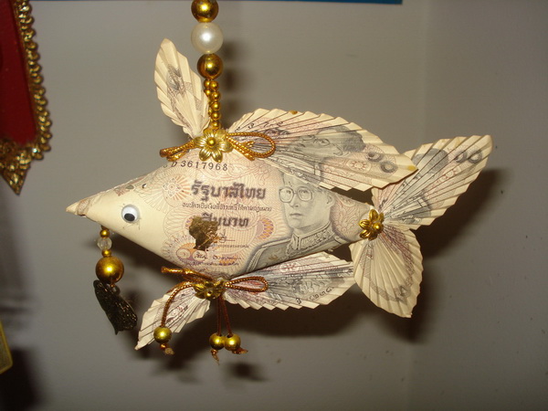 I-Was-Bored...-And-Made-Origami-Out-Of-Japanese-1000-Yens