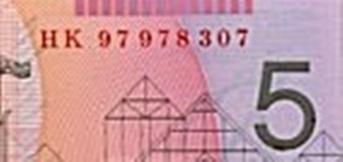 Help-With-Facts-An-AU-$5-Note-And-A-NZ-$5-Note