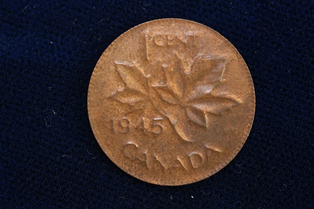 1945-Penny.-Error,-Replica-Or-Some-Sort-Of-Game-Token?