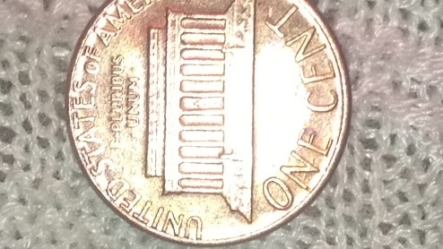 1983-Lincoln-Penny.-Mint-Mark-Appears-Small-And-Off-Center