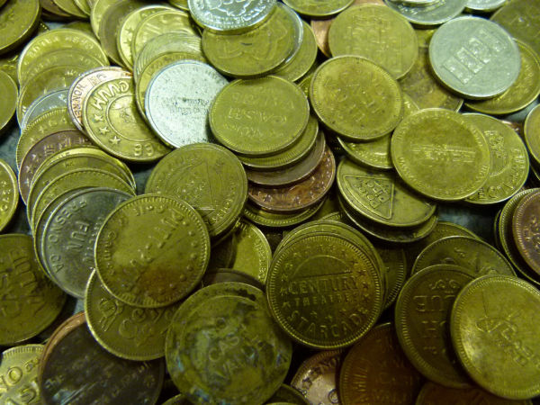 Cleaning-Junk-Coins-Mixed-Lot-Of-Tokens