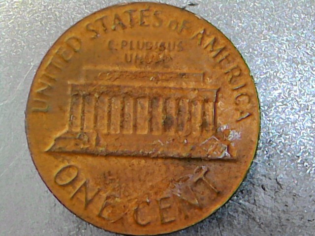 1972-Lincoln-Memorial-That-Weighs-1.9-G.