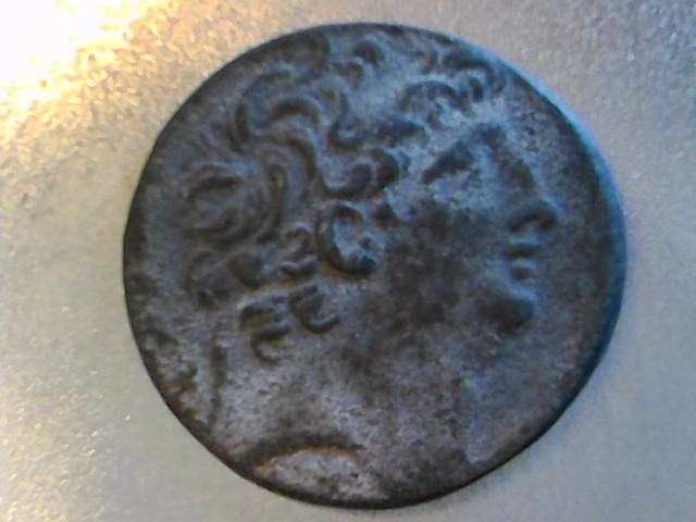 Ancient-Coin-In-My-Pile-Of-World-Coins.-No-Idea-What-It-Is.