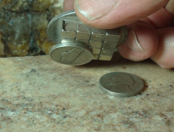 War-Nickel,-Henning-Counterfeit-Test