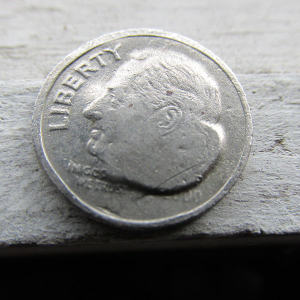 2000-P-Dime,-Coin-Error-Maybe?-Please,-L@@k.-Thank-You!-: