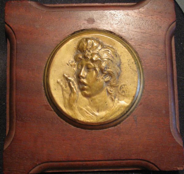 Please-Help-Identify-Medal/Insert-On-Plaque-C1919-/-French?