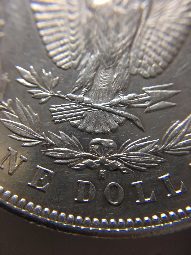 Us/Foreign-Estate-Sale-Finds