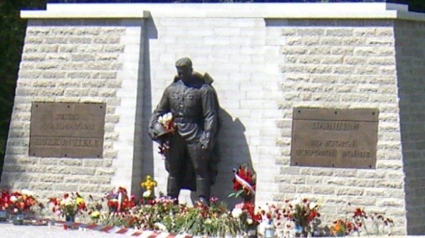 Post-Your-Coins-And-Medals-That-Depict-A-Statue