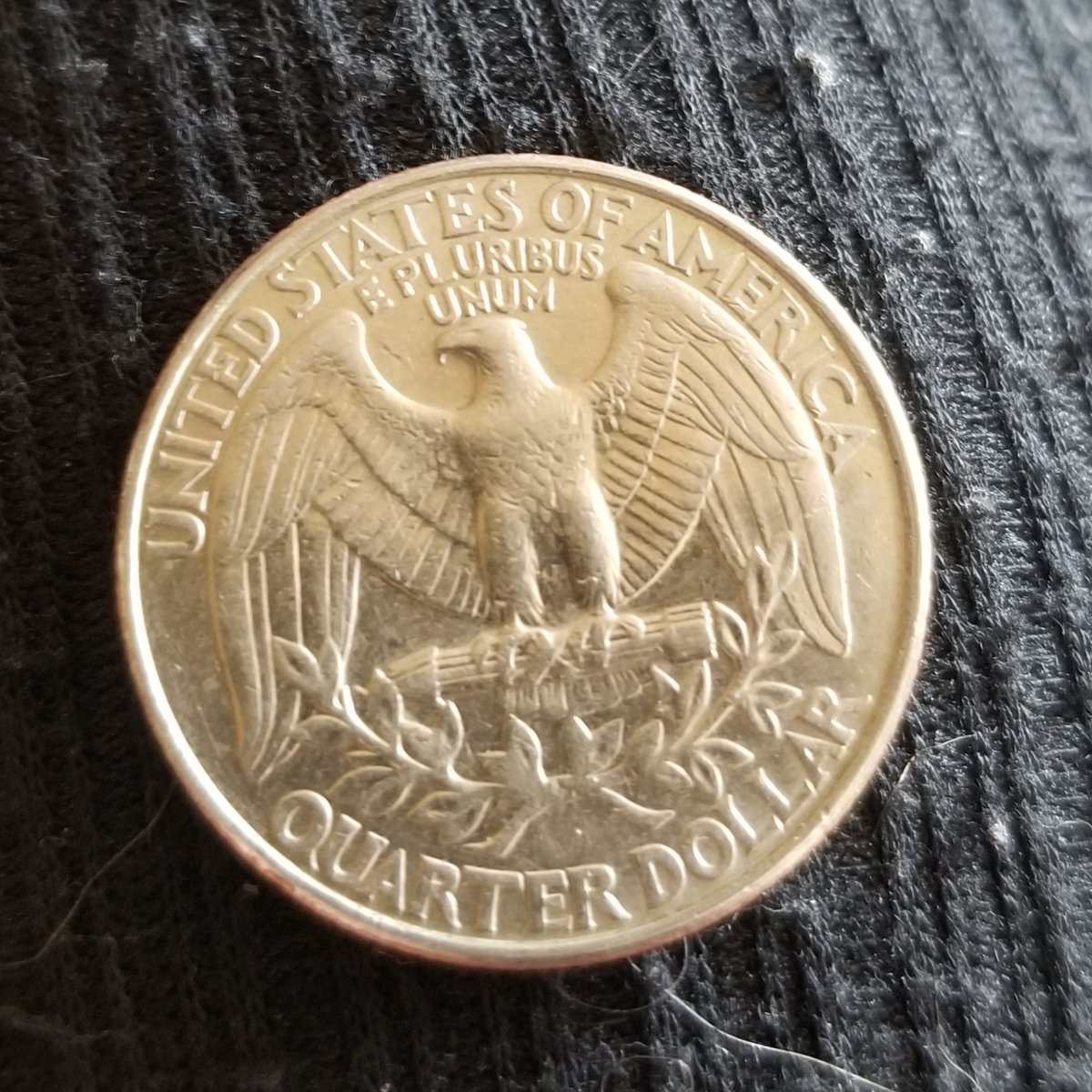 1998-Quarter-Vending-Machine-Damage-Or-Error