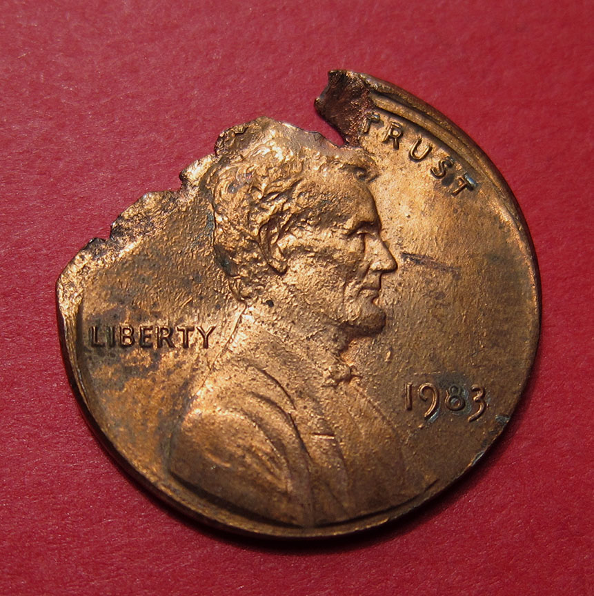 1983-Lincoln-Memorial-Cent-Mint-Error---Broadstruck-Incomplete-Planchet
