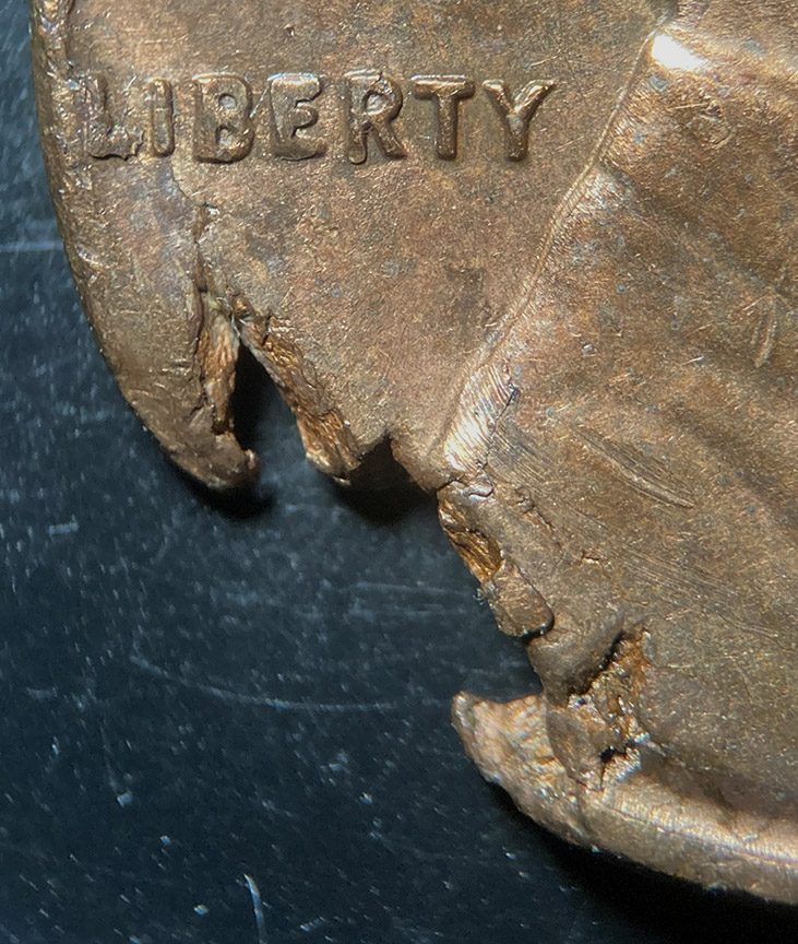 1967-Lincoln-Memorial-Cent-Mint-Error---Ragged-Clip