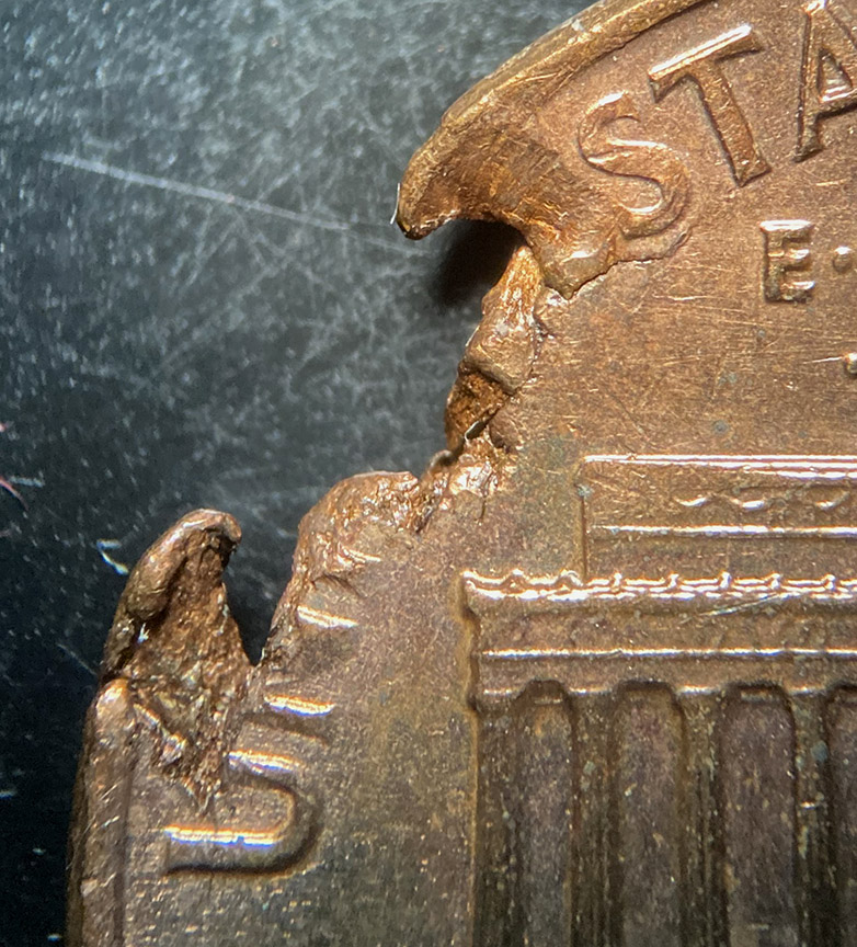 1967-Lincoln-Memorial-Cent-Mint-Error---Ragged-Clip