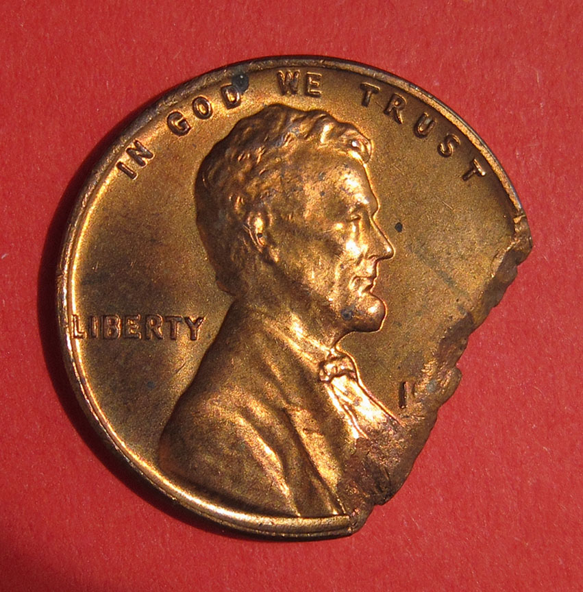 No-Date-Lincoln-Memorial-Cent-Mint-Error---Ragged-Clip