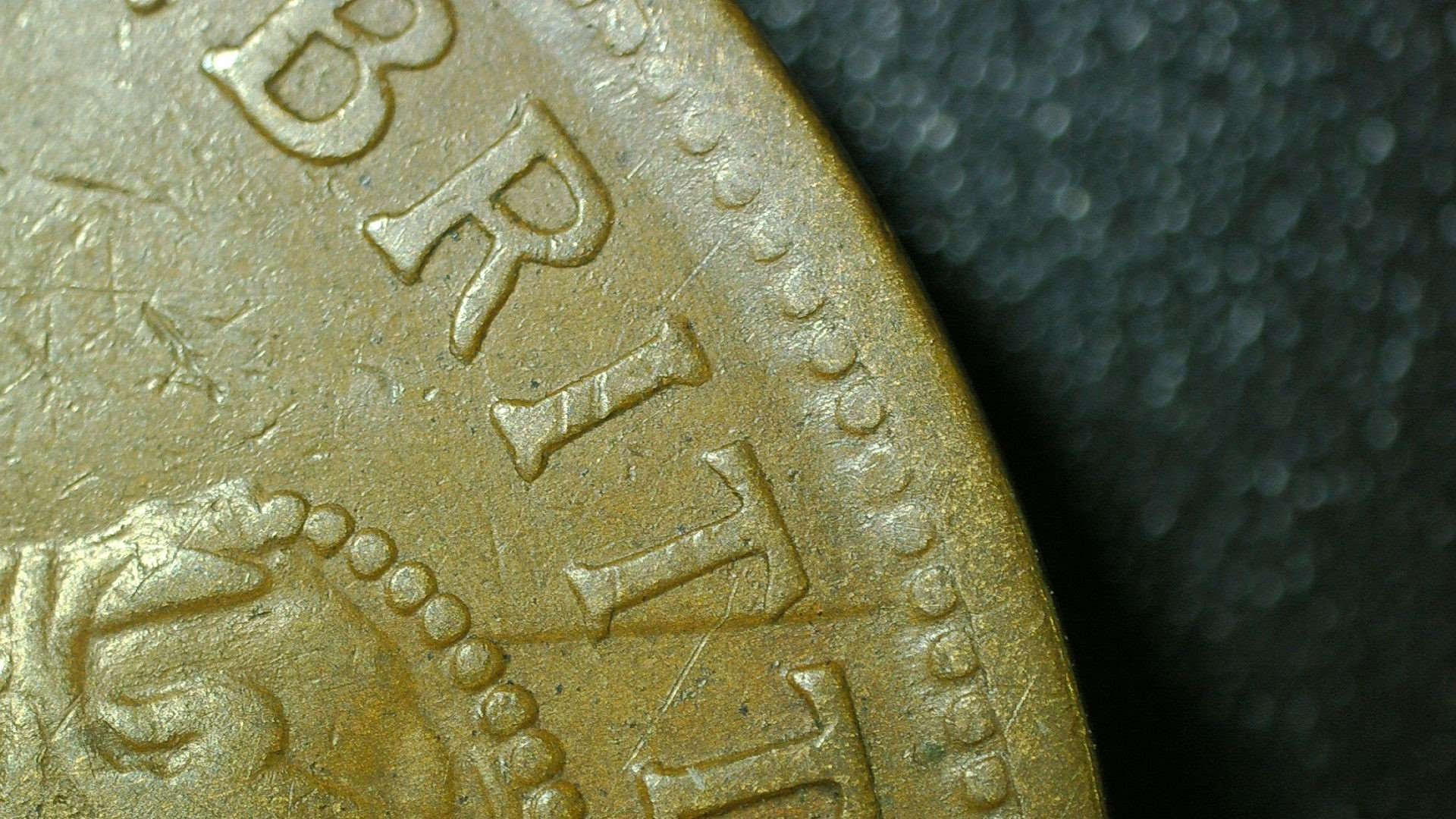 1924-Australian-Penny-With-A-Step-Down-In-The-Field