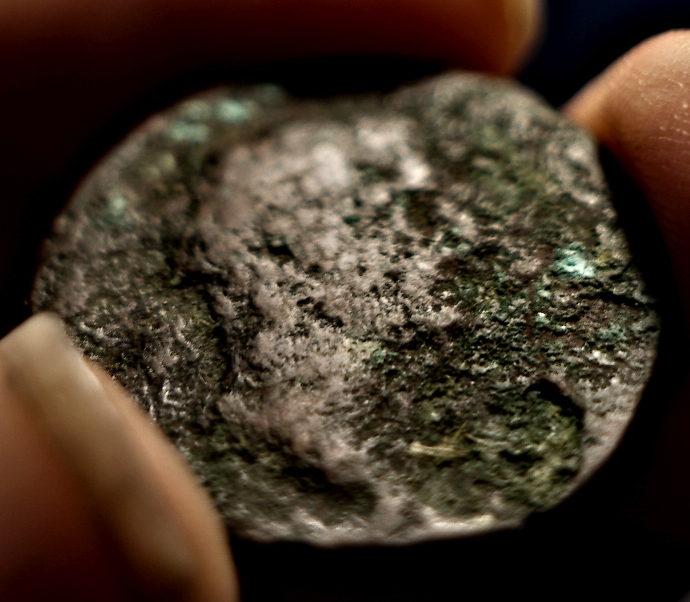 Does-Anyone-Recognize-The-Portrait-On-This-Worn-Out,-Overexposed-Roman-Coin