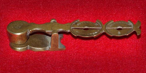 Coin-Balance-Scale