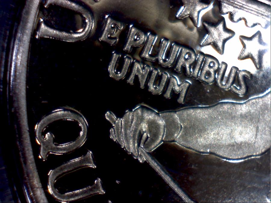 Bi-Quarter-With-Extra-Finger.