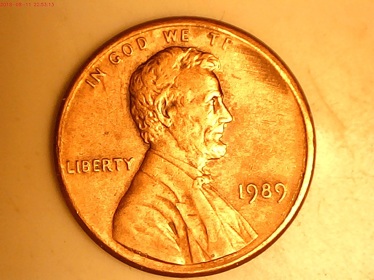 1989-And-1944-Lincolns-With-Cuds