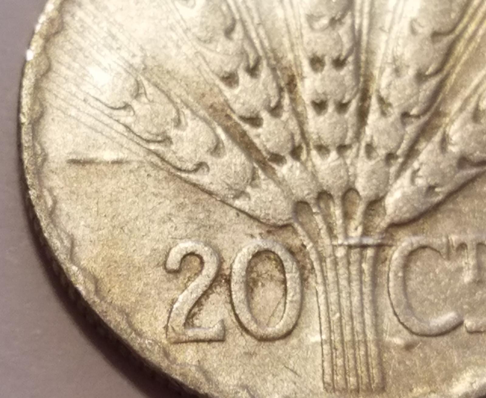1942-10-Centesimos-From-Uruguay-,-Air-Bubbles-?