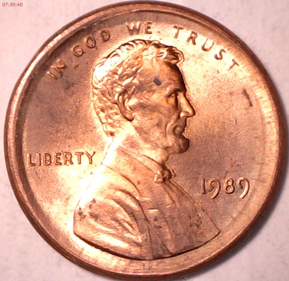 1989-Lincoln-Cent-Centered-Broadstrike