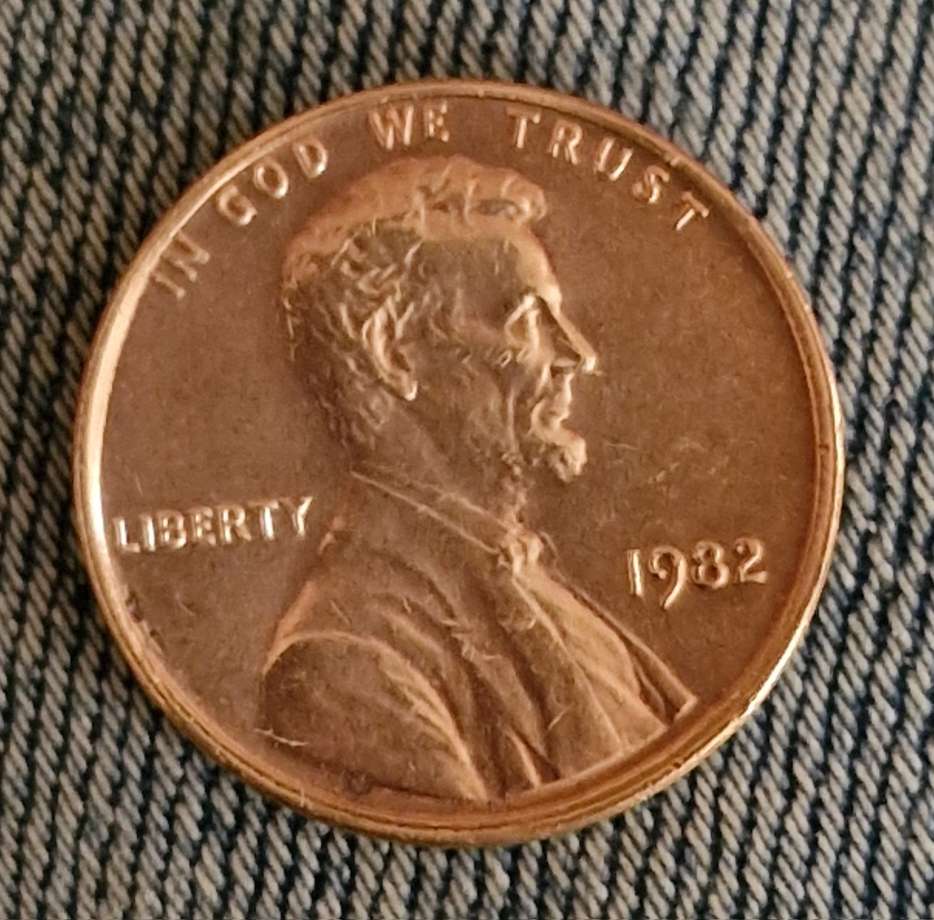 Stunning-1982-Small-Date-Copper-LMC