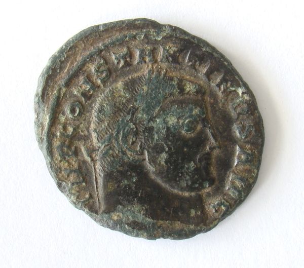 Unknown-Roman-Follis?