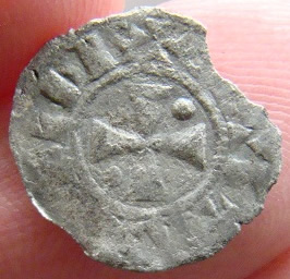 Unknown-Obol-Feodales-Or-Capetienes-France?