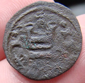 Interesting-Unknown-Type-Double-Tournois-Look-A-Like?