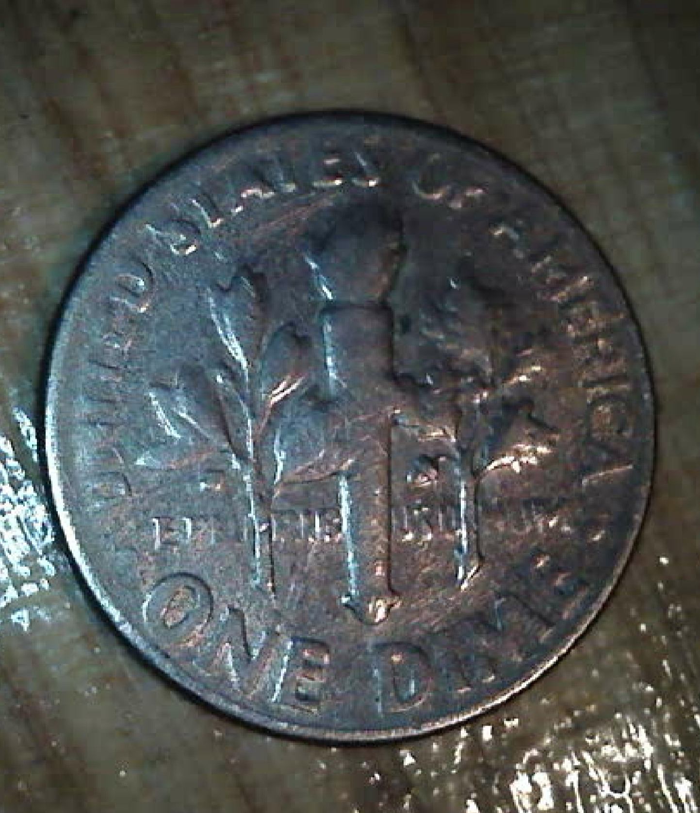 Kinda-New-To-Collecting.-Need-Help-Clarifying-Damage/Error-Labels-Or-Terminology.