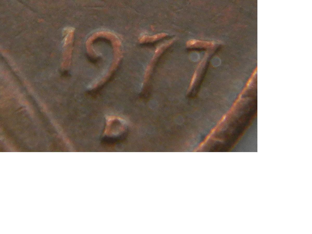 Penny---1977-D---Cut-On-The-Year---Error?