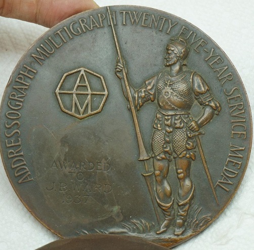 Please-Help-Me-Identify-The-Medal