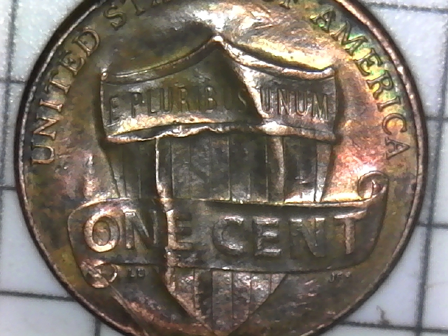 2014-Lincoln-Shield-Cent-That-Appears-To-Be-Struck-Through-Capped-Die?