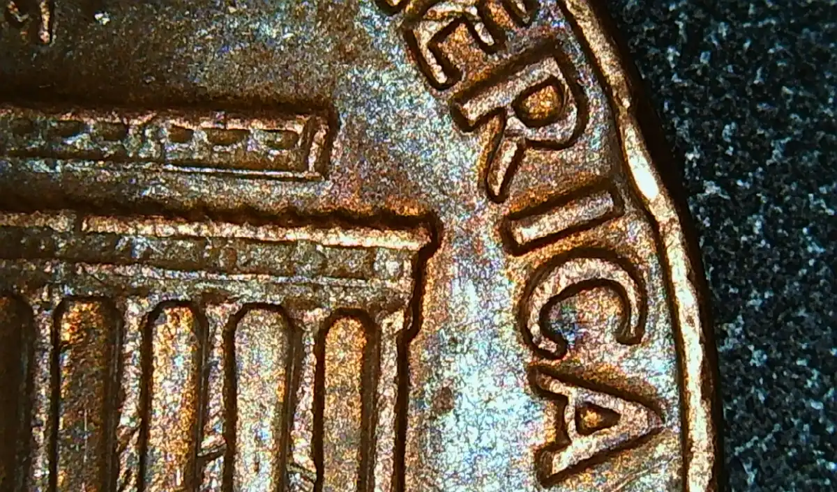 1969-D-Lincoln-Memorial-Penny-Possible-Lamination-Error-Or-PMD?-Obverse