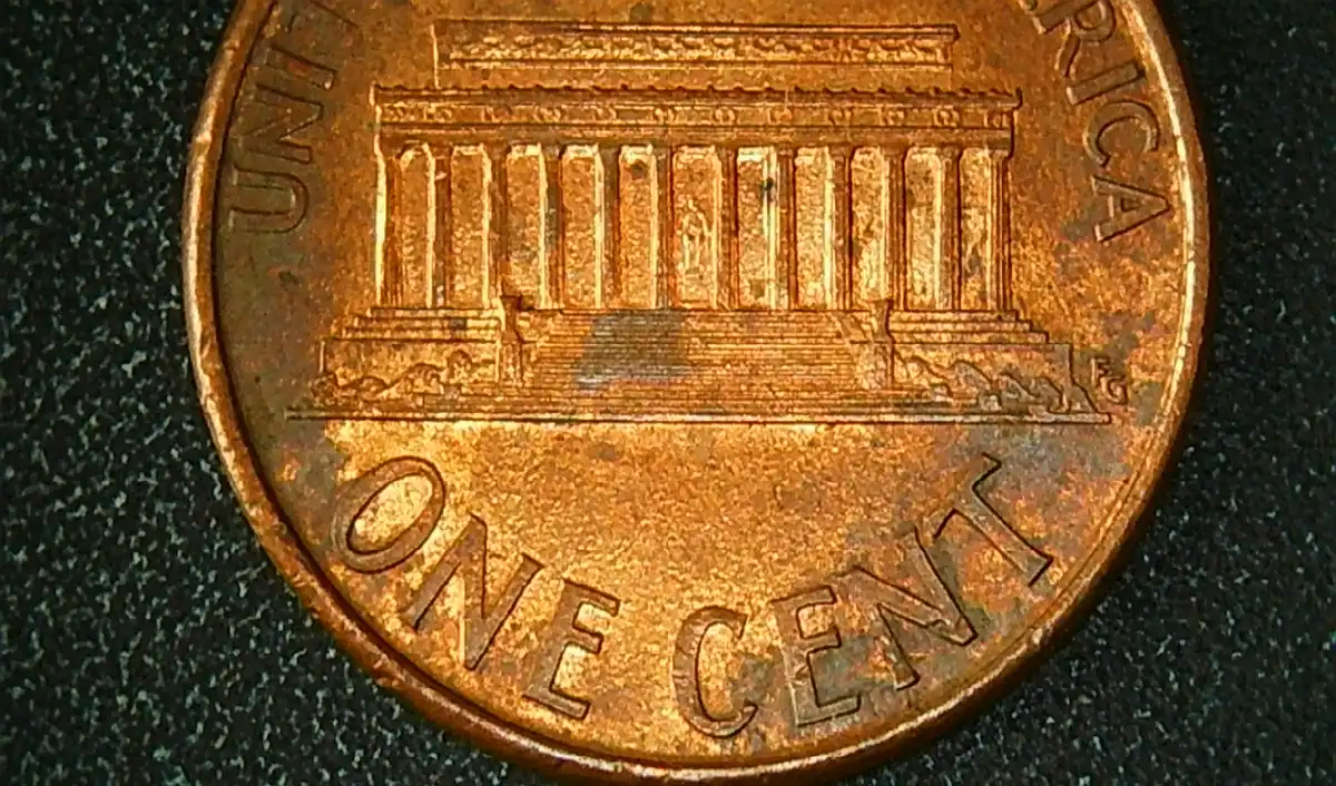 1996-LMC-Pre-Cud-Obverse-Bottom-Left-Weakness-And-Reverse-