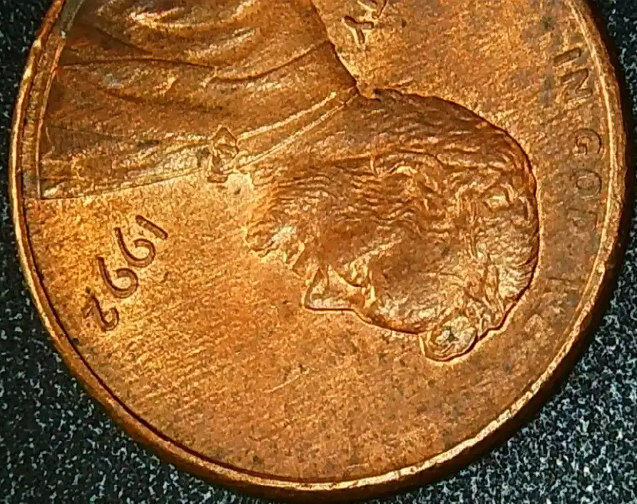 1992-P-LMC-Obverse-Top-Right-Missing-Words-