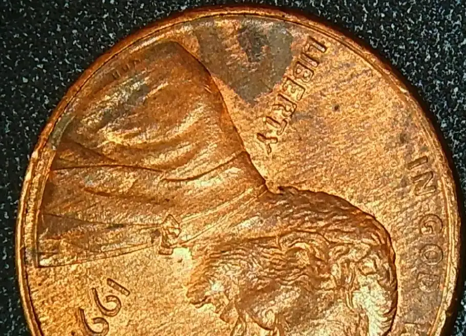 1992-P-LMC-Obverse-Top-Right-Missing-Words-
