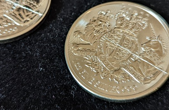 Royal-Mint-1-Oz.,-2022-New-From-Supplier-With-Die-Cracks