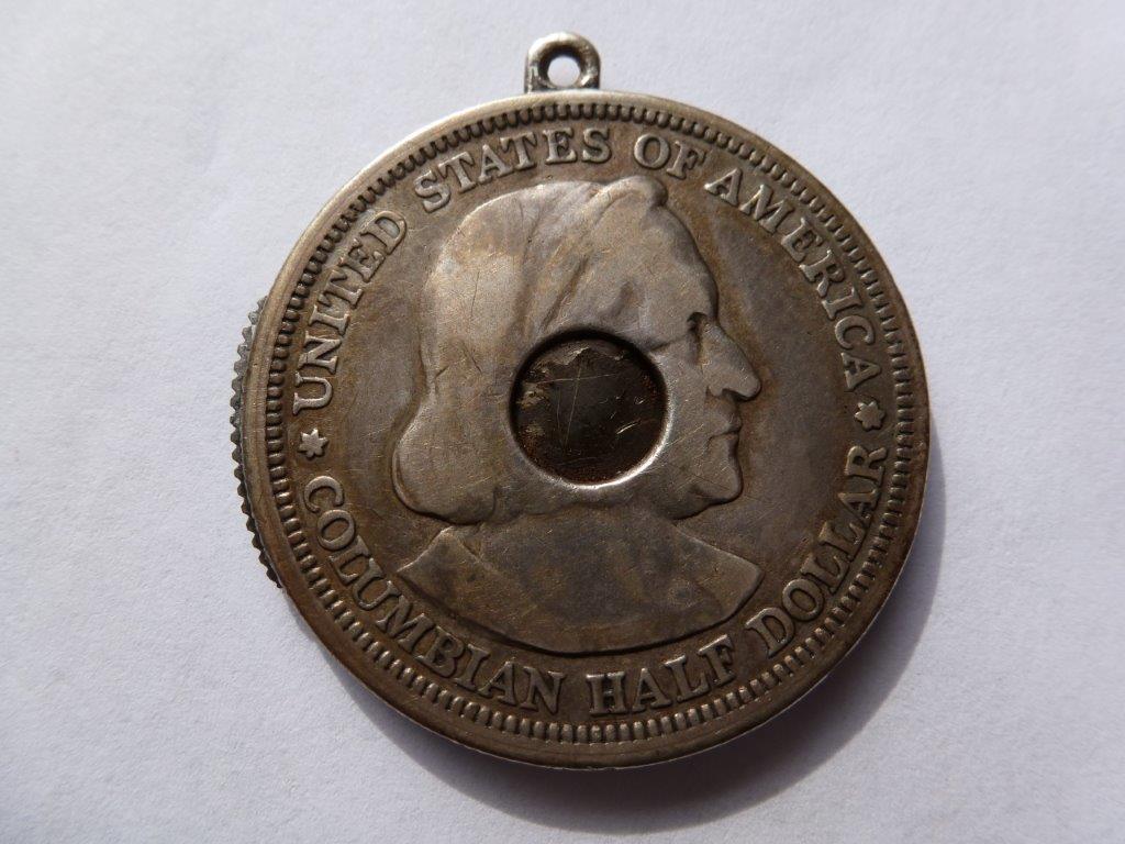 Vintage-Jewelry-Fashioned-From-A-Columbian-Exposition-Half-Dollar