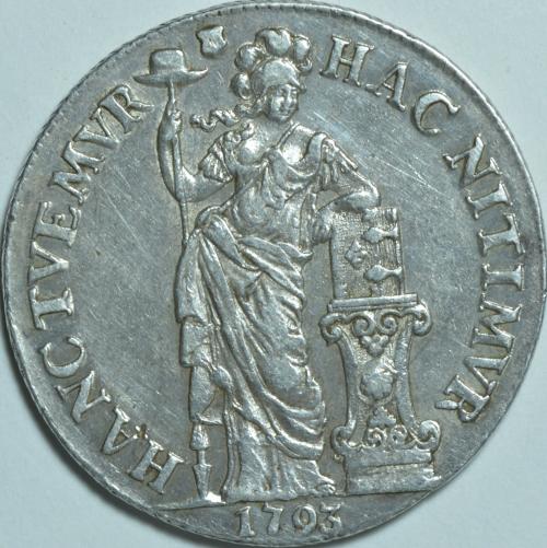 Look-This-Statue-Of-The-Netherlands-3-Gulden
