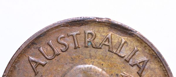 1960-Half-Penny---Strange-Edge-Flake---Any-Ideas?