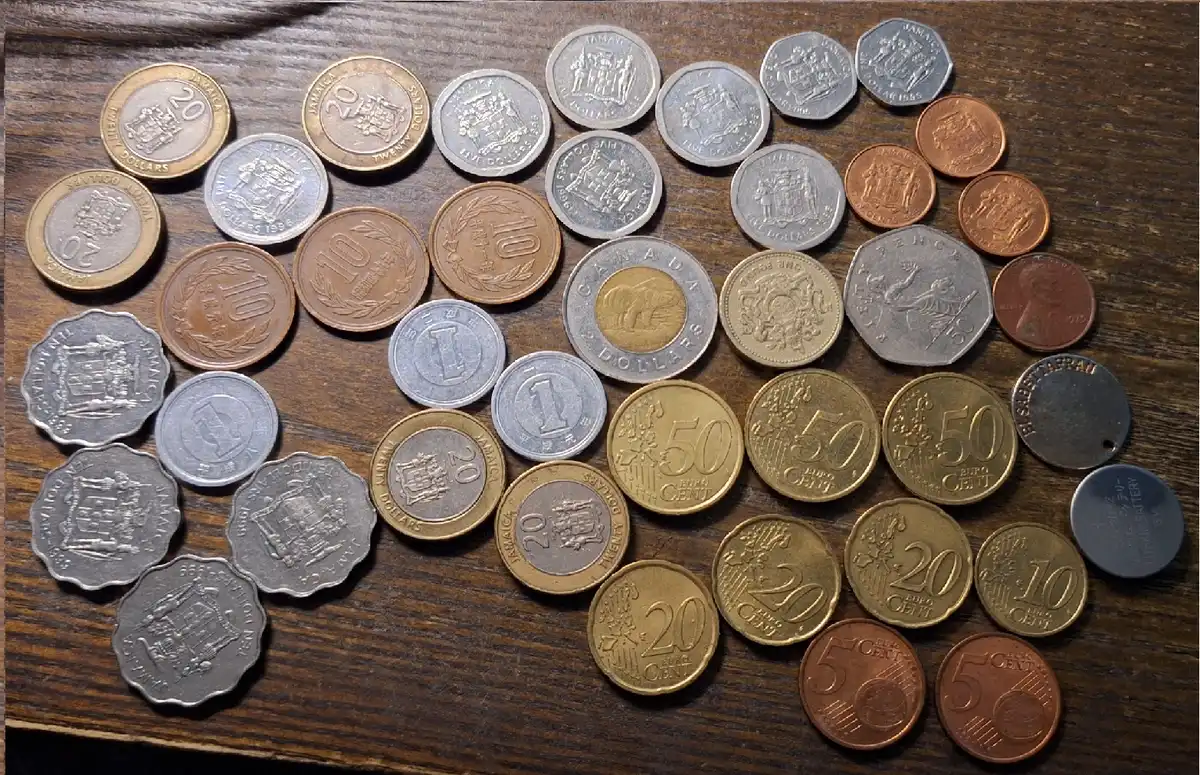 Coinstar-Finds!-Including-Bank-Counters-And-Other-Machines
