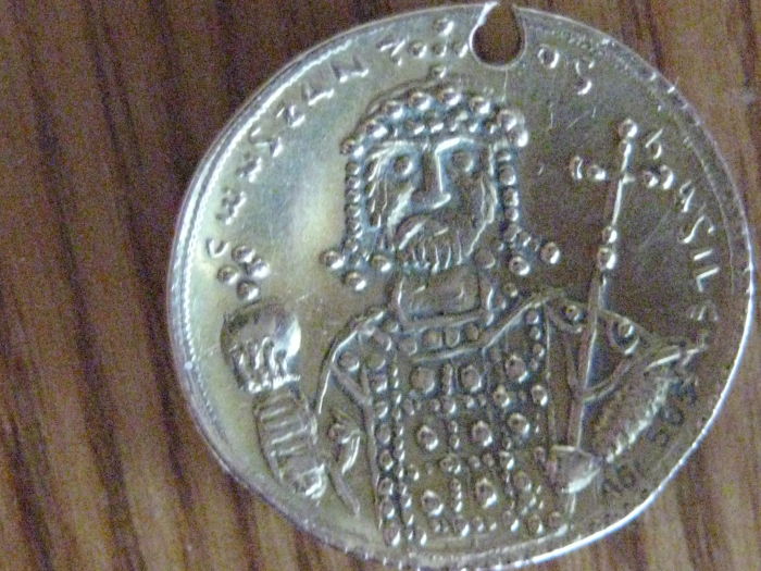 Found-This-In-My-Change-Can-It-Be-Gold-Any-Help-?