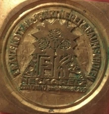 Unknown-Item-Need-Help-With-It