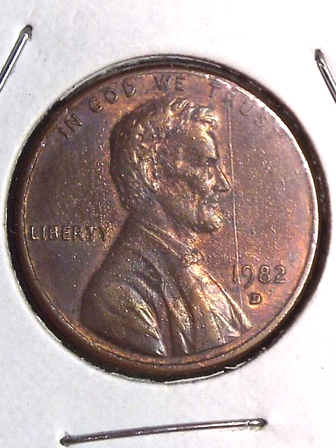 1982-D-One-Cent-With-Very,-Very-Long-Die-Scratch